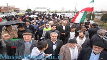 حضور مردم و مسئولان مسجد جامع حسینی شادآباد در راهپیمایی 22 بهمن